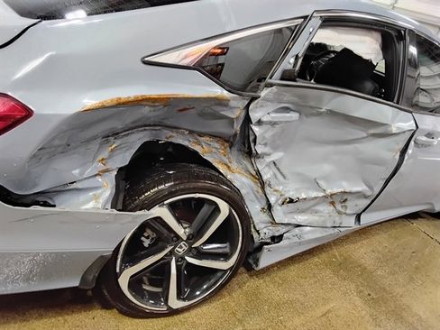 Used 2022 Honda Accord Sport image 14