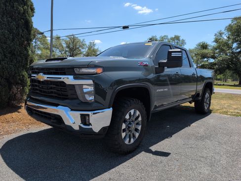 Used 2026 Chevrolet Silverado 2500 LT image 4
