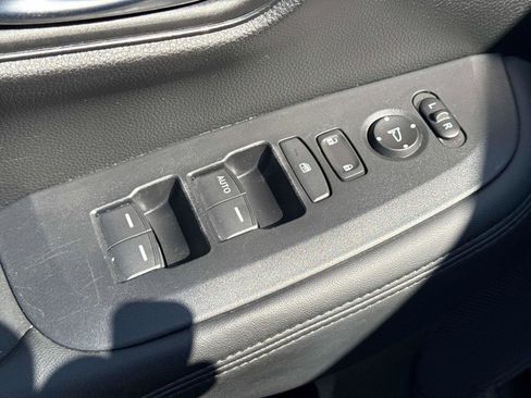 Certified 2023 Honda HR-V LX image 17