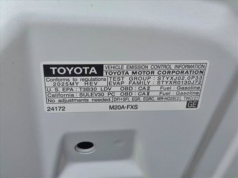 Used 2025 Toyota Prius LE FWD image 23