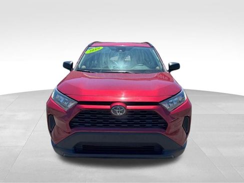Used 2019 Toyota RAV4 LE AWD/4WD image 10