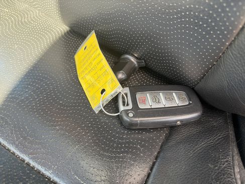 Used 2013 Hyundai Elantra Limited w/ Technology Pkg FWD image 33