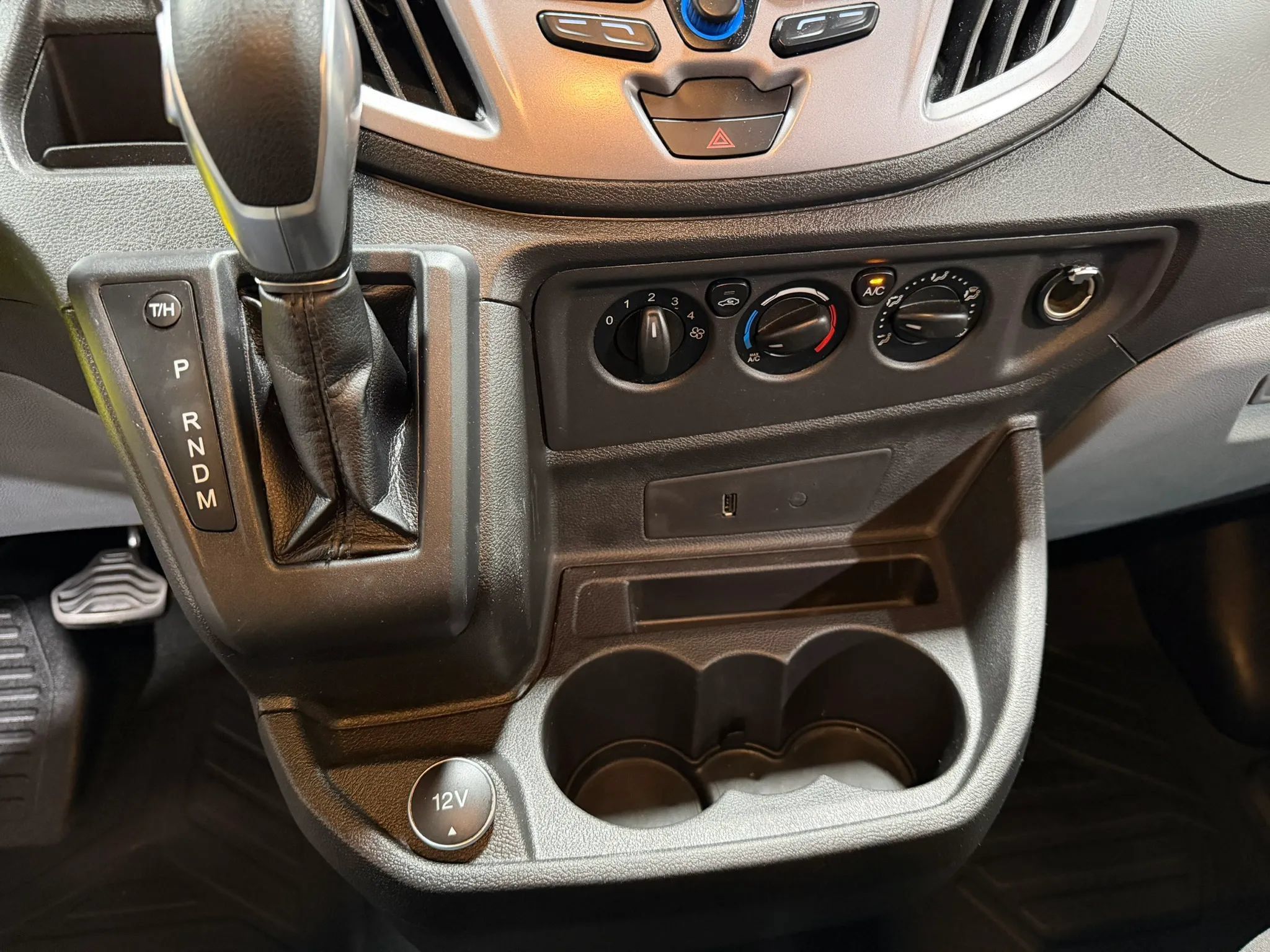 Used 2019 Ford Transit 350 XLT RWD image 44