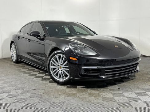 Used 2018 Porsche Panamera 4S image 9
