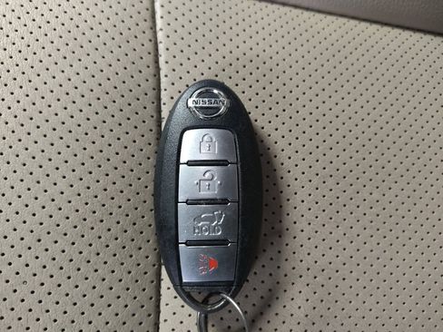 Used 2015 Nissan Rogue SL FWD image 32