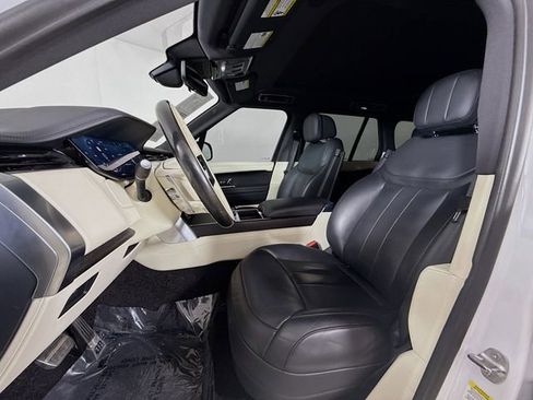 Certified 2023 Land Rover Range Rover SE image 11