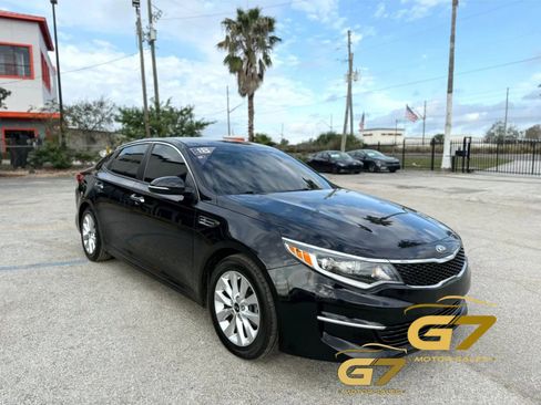 Used 2018 Kia Optima LX w/ 17" Alloy Wheels Package FWD image 7