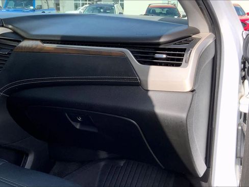 Used 2019 GMC Yukon XL Denali w/ Denali Ultimate Package image 18