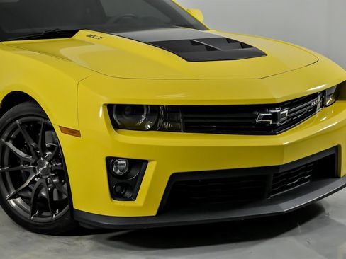 Used 2013 Chevrolet Camaro ZL1 image 3