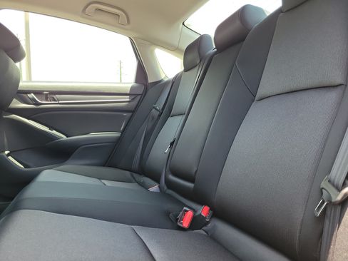 Certified 2022 Honda Accord LX image 9