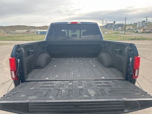 Used 2018 Ford F150 Platinum w/ Equipment Group 701A Luxury AWD/4WD image 28