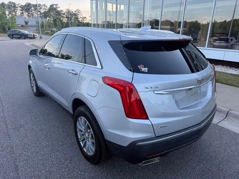 Used 2017 Cadillac XT5 Luxury w/ Driver Awareness Package AWD/4WD image 8