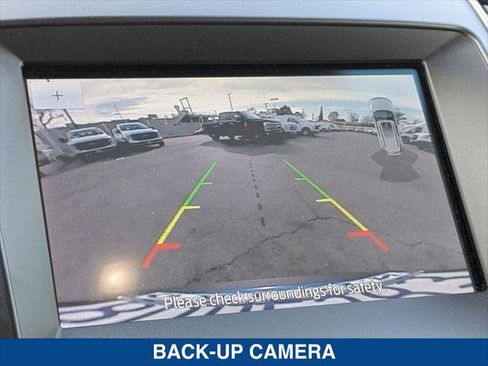 Used 2020 Ford Edge SE image 18