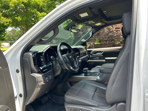 Used 2024 Chevrolet Silverado 1500 High Country AWD/4WD image 50