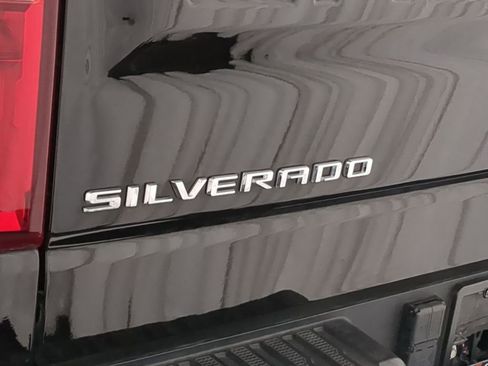 Used 2023 Chevrolet Silverado 1500 RST AWD/4WD image 16