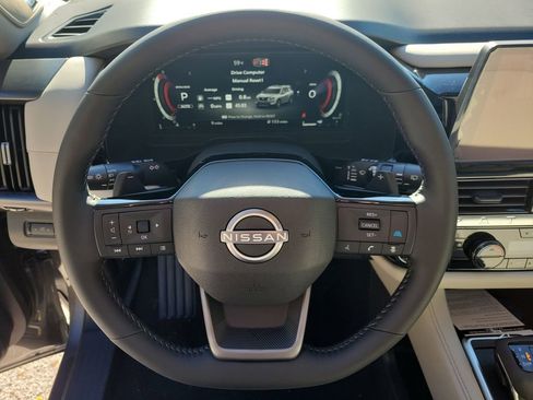 New 2026 Nissan Pathfinder SL image 29