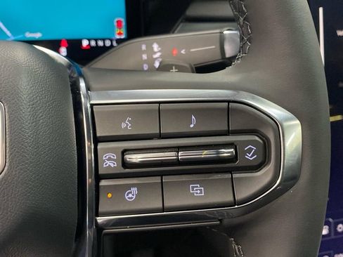 New 2025 GMC Acadia Elevation image 23