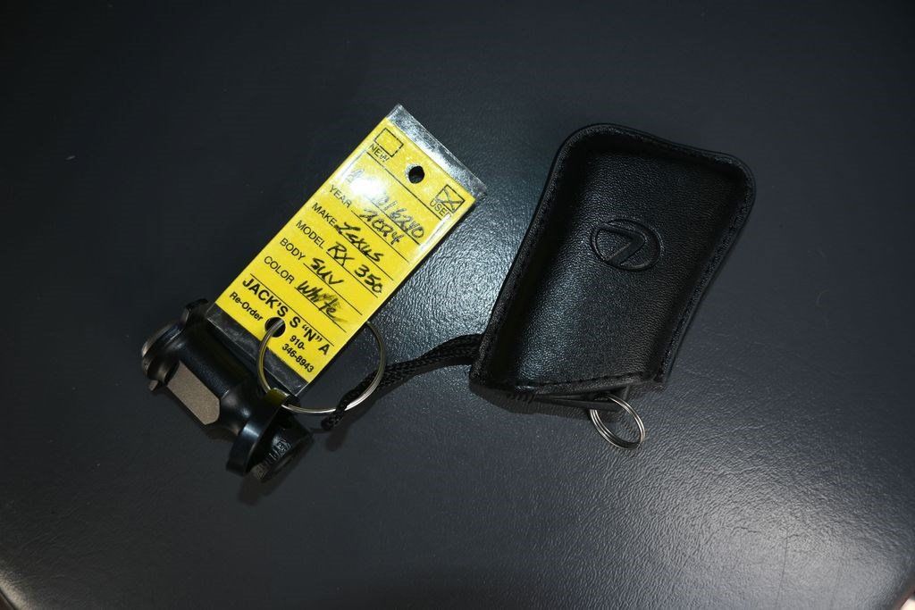 Used 2024 Lexus RX 350 Premium w/ Accessory Package (Z1) FWD image 25