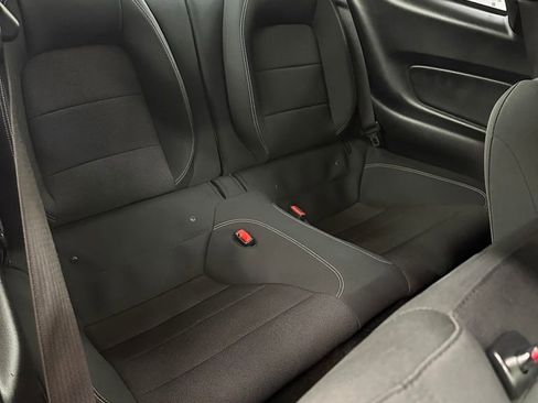 Used 2015 Ford Mustang Coupe RWD image 25
