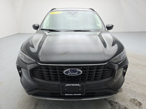 Used 2025 Ford Escape Platinum image 4
