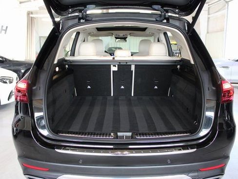 Used 2024 Mercedes-Benz GLE 450e 4MATIC w/ Warmth & Comfort Package image 23