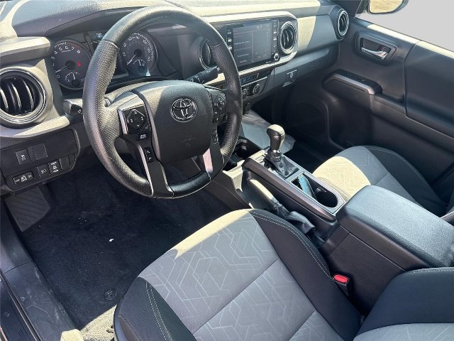 Used 2022 Toyota Tacoma TRD Off-Road AWD/4WD image 10