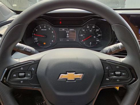 New 2026 Chevrolet Trax LS w/ LS Convenience Package FWD image 12
