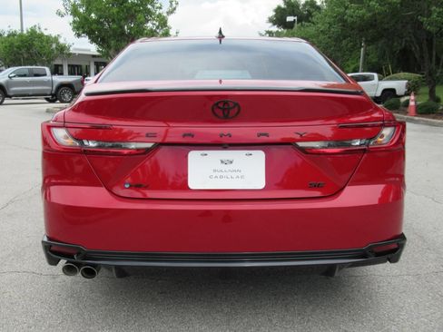 Used 2026 Toyota Camry Hybrid FWD image 5