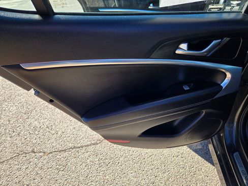 Used 2023 Genesis G70 2.0T image 50