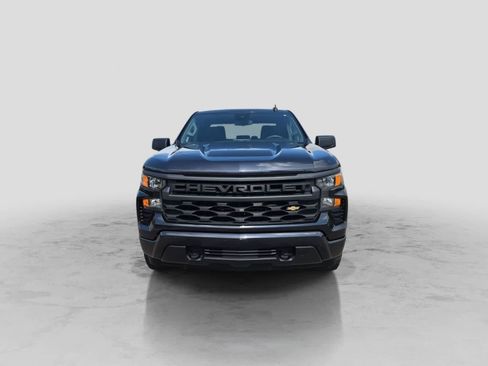 Used 2022 Chevrolet Silverado 1500 Custom AWD/4WD image 3