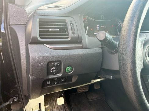 Used 2023 Honda Ridgeline Sport image 10