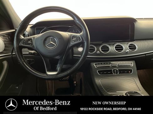 Used 2018 Mercedes-Benz E 300 4MATIC image 22