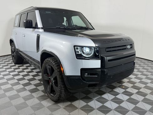 Used 2024 Land Rover Defender 110 X AWD/4WD image 8