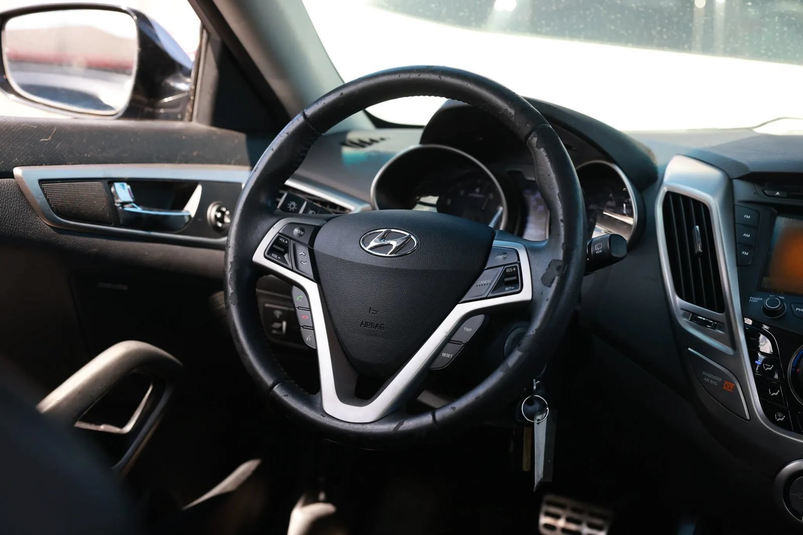 Used 2013 Hyundai Veloster w/ Style Pkg FWD image 28