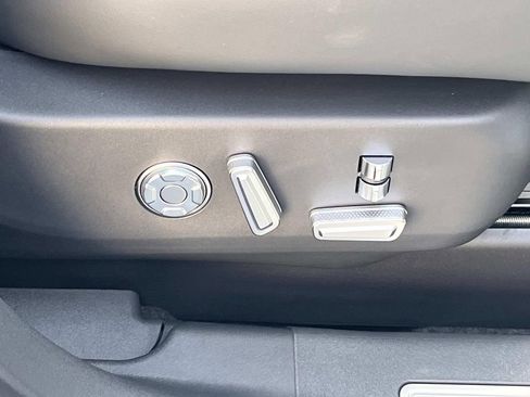 New 2026 Lincoln Nautilus Reserve AWD/4WD image 18
