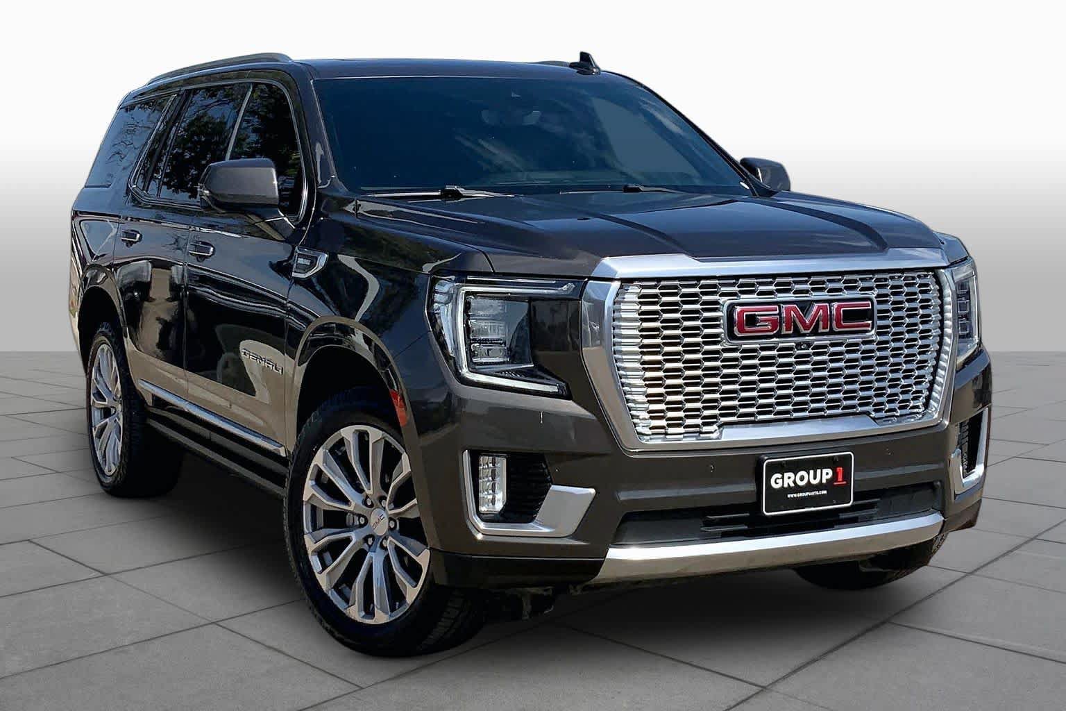 Used 2021 GMC Yukon Denali w/ Denali Premium Package AWD/4WD image 2
