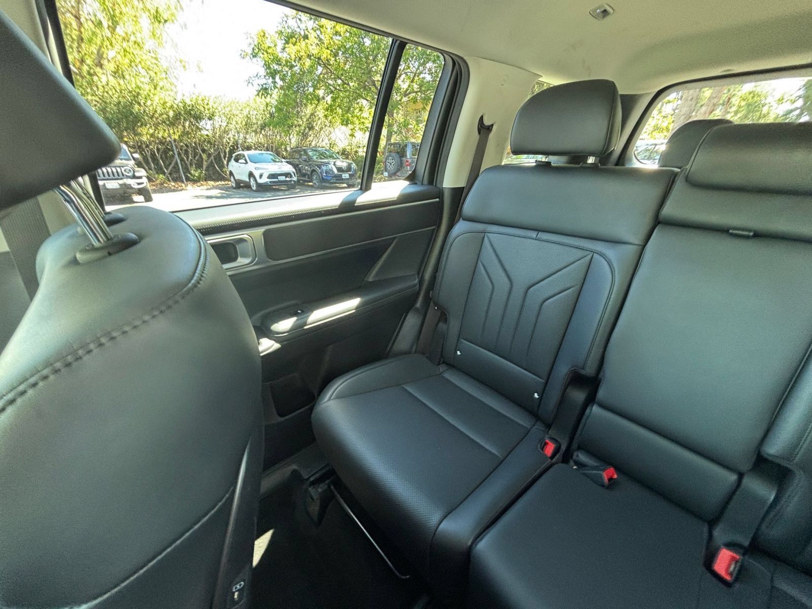 Used 2025 Hyundai Santa Fe SEL AWD/4WD image 41