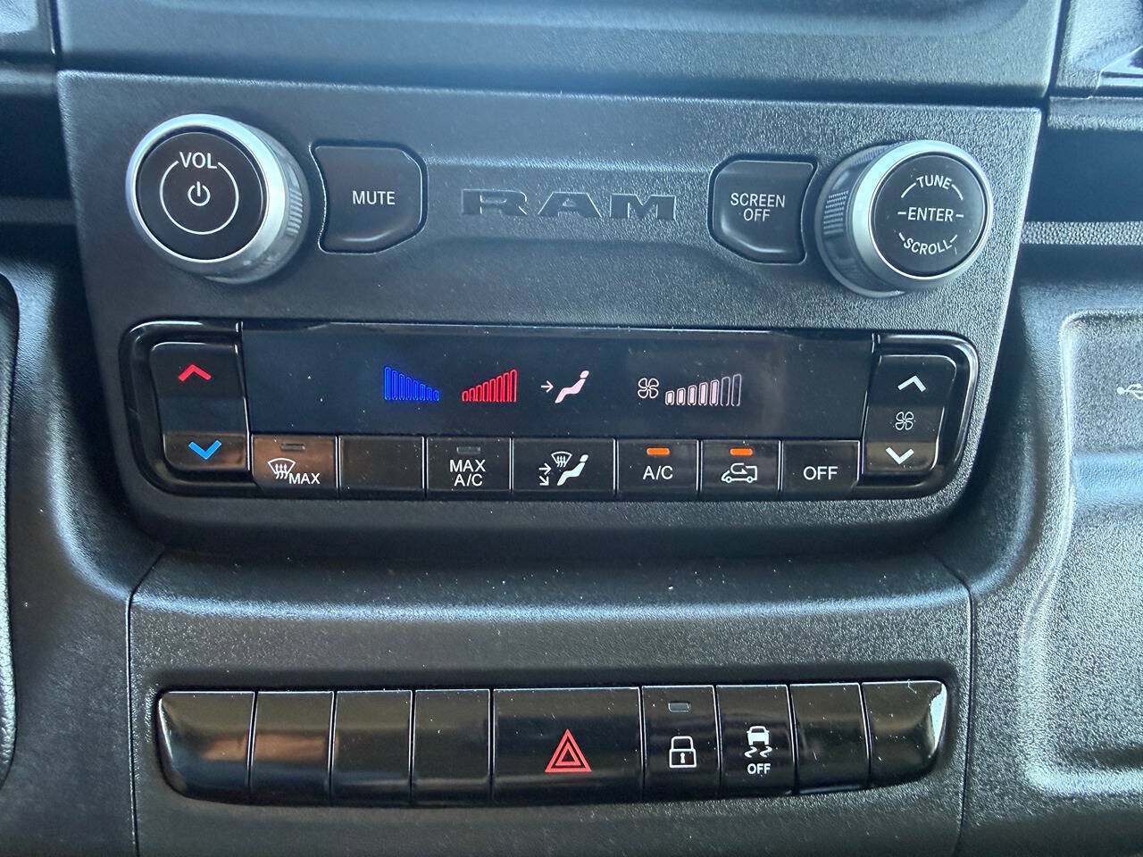 Used 2023 RAM ProMaster 3500 FWD image 38