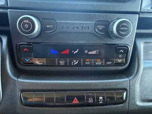 Used 2023 RAM ProMaster 3500 FWD image 38