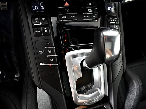 Used 2015 Porsche Cayenne S image 33