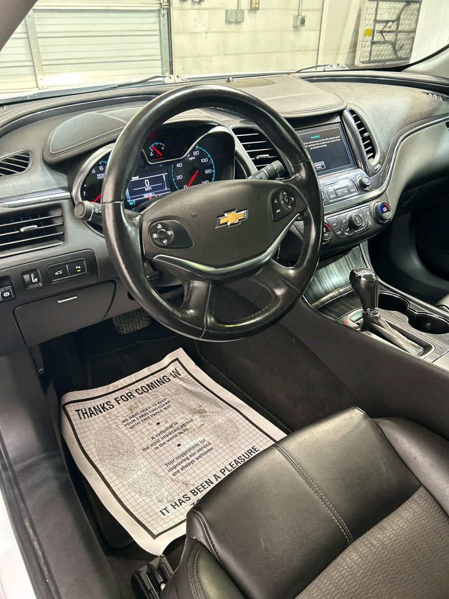 Used 2016 Chevrolet Impala LT w/ Convenience Package FWD image 8