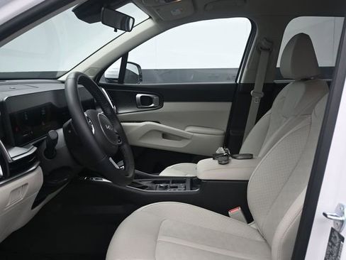 Used 2025 Kia Sorento S AWD/4WD image 6