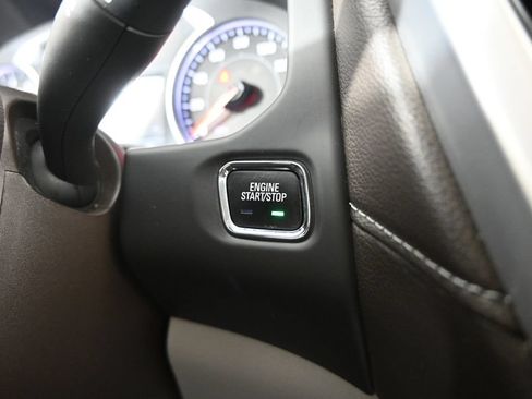 Used 2019 GMC Acadia SLT AWD/4WD image 34