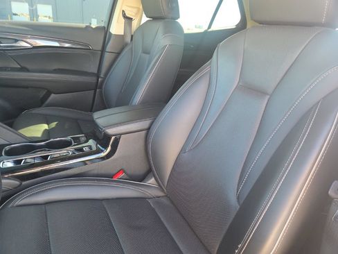 Used 2023 Buick Envision Essence FWD image 28
