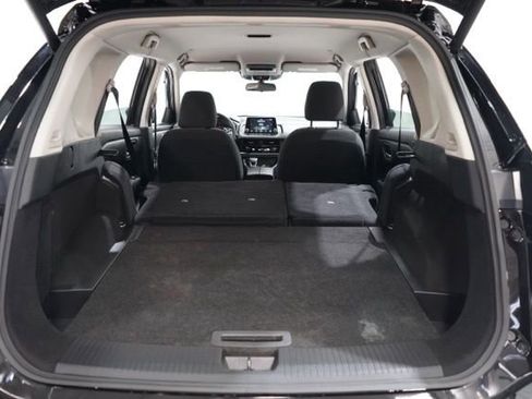 Used 2024 Nissan Rogue SV image 35