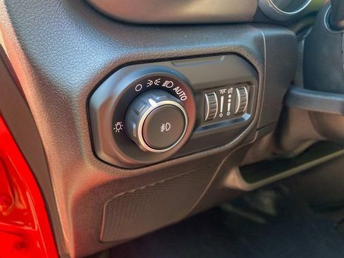 Used 2019 Jeep Wrangler Unlimited Sport S AWD/4WD image 16