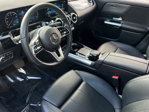 Certified 2022 Mercedes-Benz GLA 250 image 9