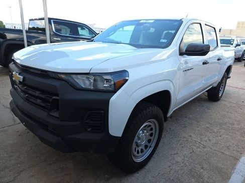 Used 2023 Chevrolet Colorado W/T w/ WT Convenience Package II AWD/4WD image 1