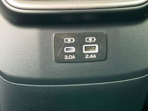 Used 2025 Subaru Outback Premium AWD/4WD image 27