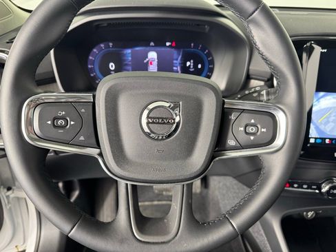 New 2025 Volvo XC40 B5 Plus w/ Climate Package image 29